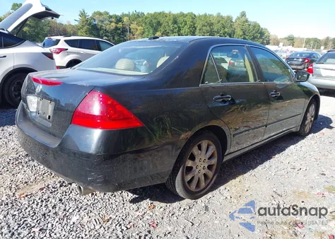 2007 Honda Accord 3.0 Ex z USA, uszkodzony, nr VIN 1HGCM66507A079022